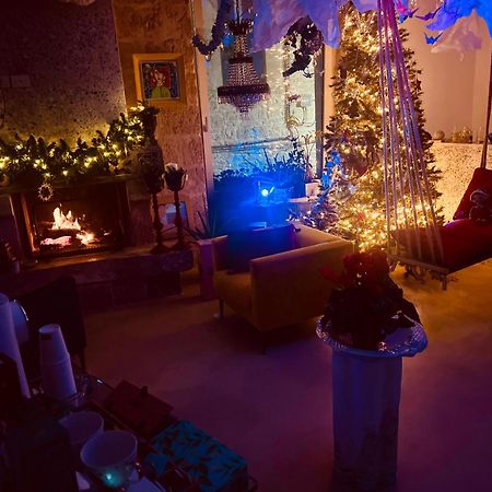 אקואוויווה דלה פונטי Hydria Guest House Art Gallery מראה חיצוני תמונה