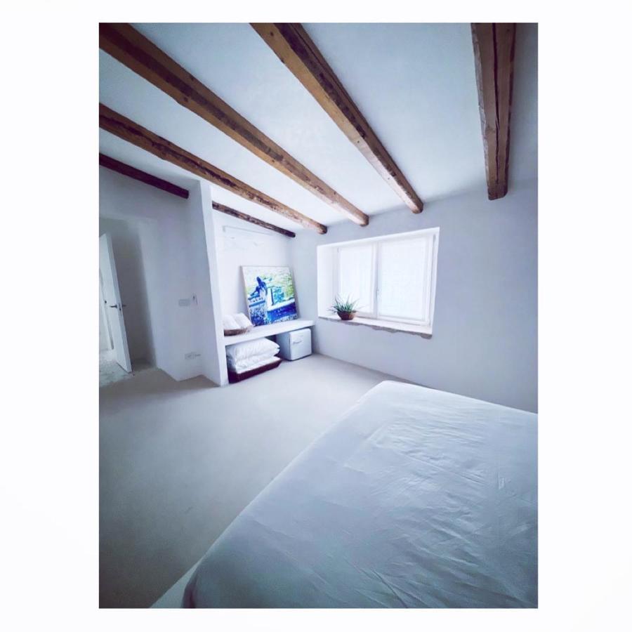 אקואוויווה דלה פונטי Hydria Guest House Art Gallery מראה חיצוני תמונה