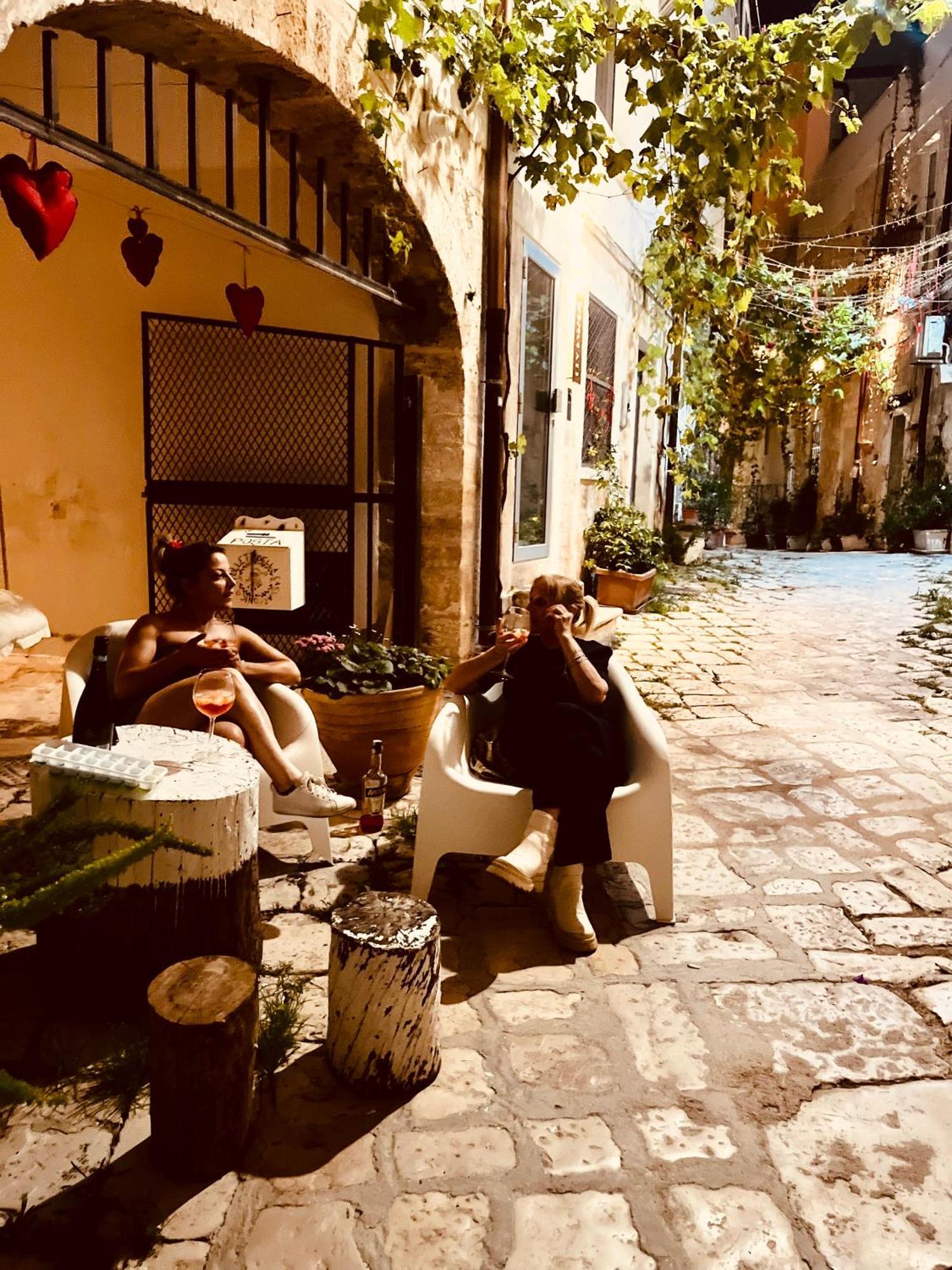 אקואוויווה דלה פונטי Hydria Guest House Art Gallery מראה חיצוני תמונה