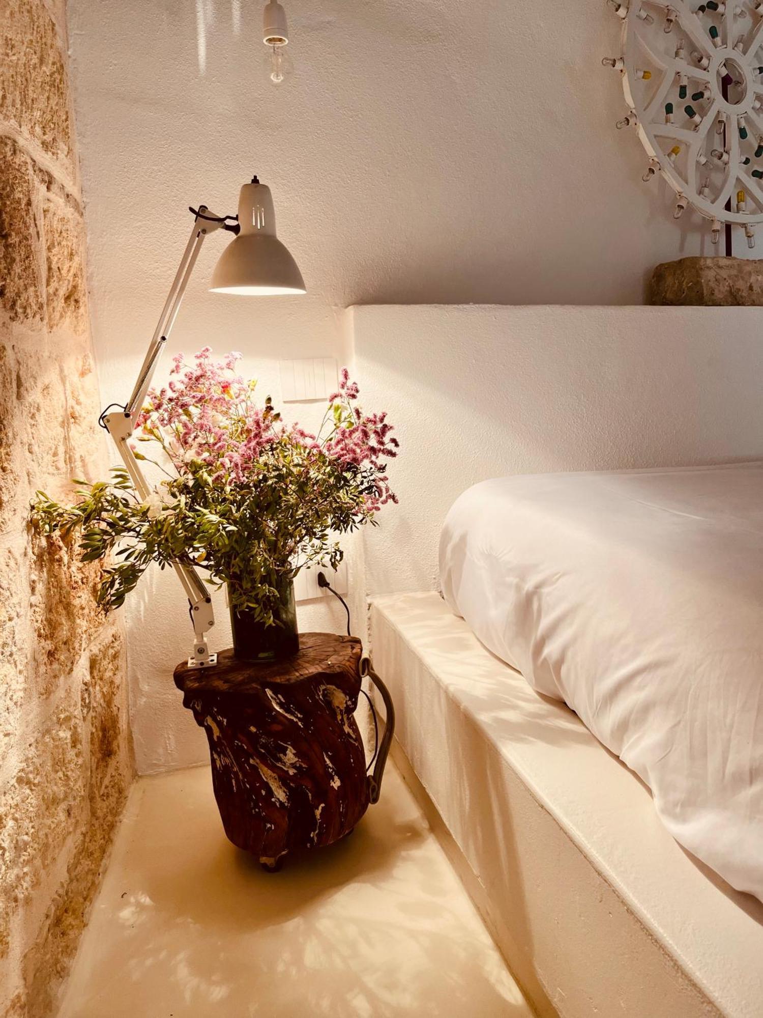 אקואוויווה דלה פונטי Hydria Guest House Art Gallery מראה חיצוני תמונה