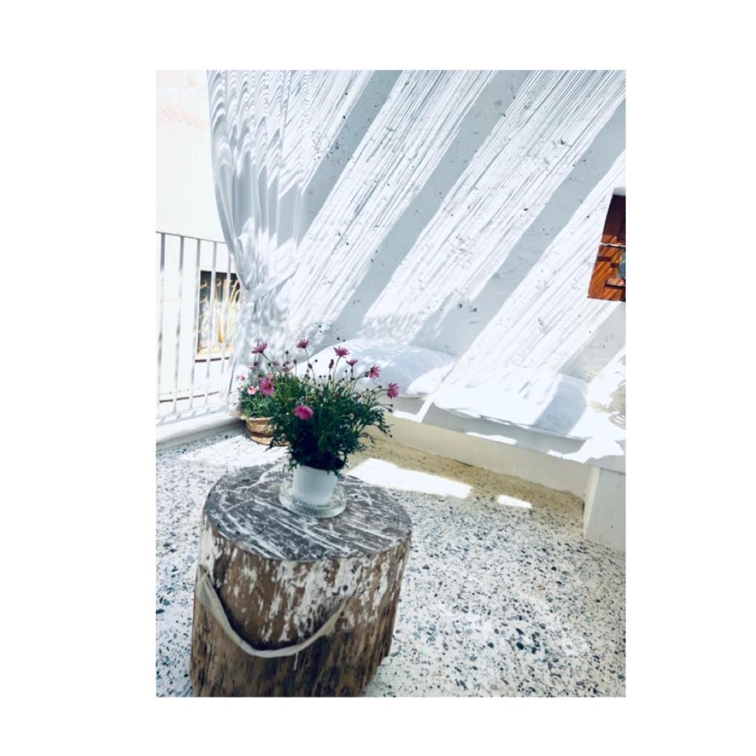 אקואוויווה דלה פונטי Hydria Guest House Art Gallery מראה חיצוני תמונה
